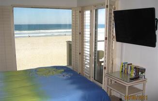3755 Ocean Front Walk