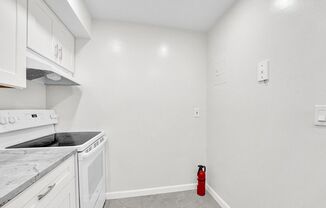 Beautiful 1 bedroom 1.5 Bath Condo on the ground floor with gorgeous water view.