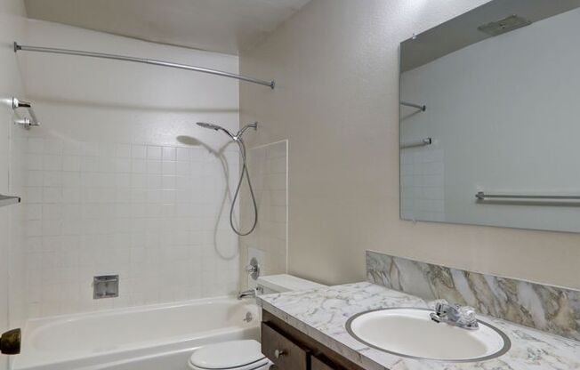 1 bed, 1 bath, $1,080, Unit 104