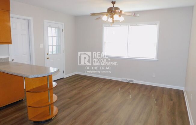 Attractive 3 BR / 1 BA Home with Fenced Backyard