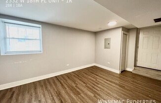 2332 W 18th Pl