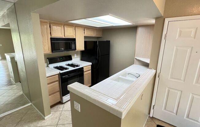 1 bed, 1 bath, $1,200