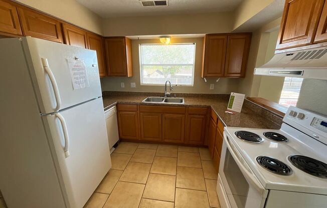 2 beds, 2 baths, $1,495