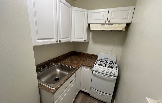 Charming 1 Bedroom Apartment in the Heart of Salt Lake City!