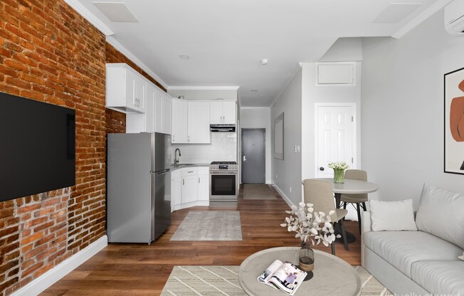 125 W 123 ST
