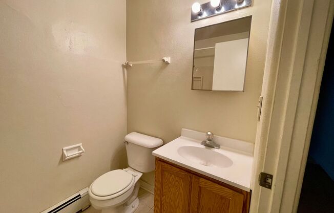 1 bed, 1 bath, $825, Unit 116