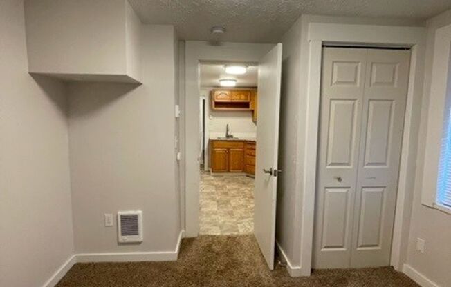 1 bed, 1 bath, $900, Unit 220