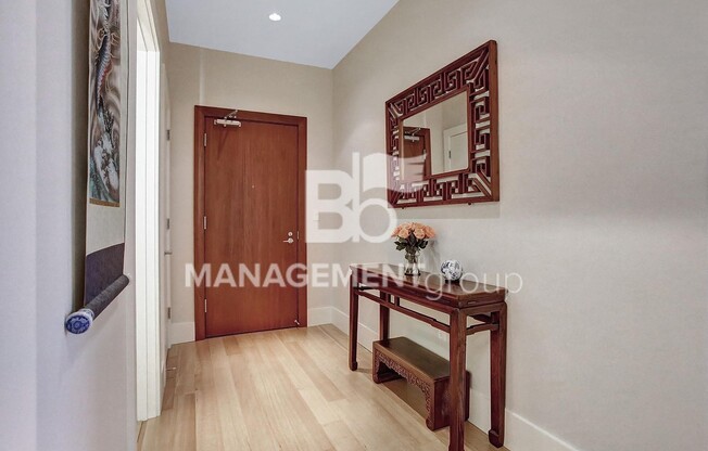 The Metropolitan- Luxury Living in the Heart of the Pearl District. Breathtaking Views!