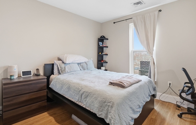 2 beds, 2 baths, 1,222 sqft, $4,950, Unit 27