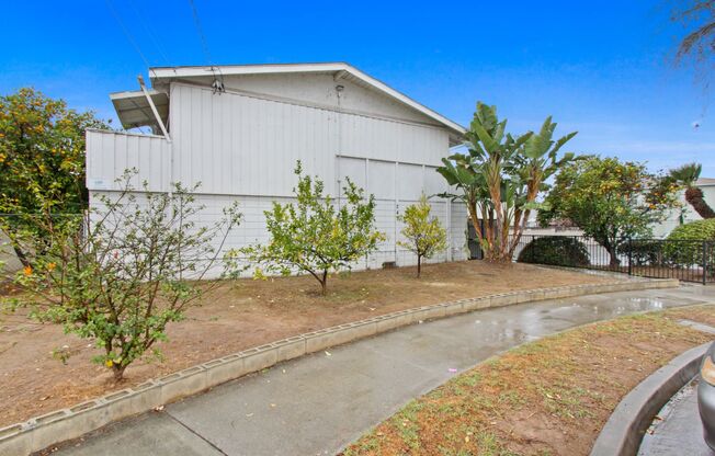 241 E Fremont Square