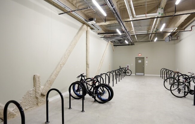 2 beds, 2 baths, 940 sqft, $3,950, Unit 411