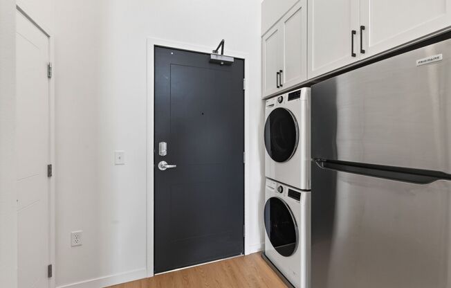 1 bed, 1 bath, 568 sqft, $1,565, Unit 407