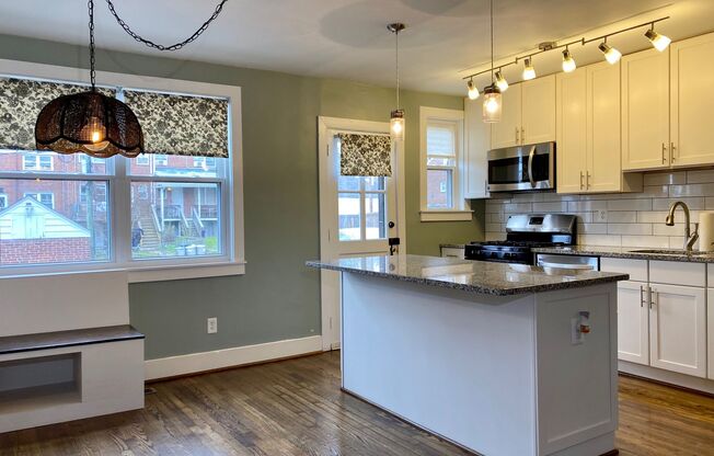Charming 3 Bedroom/1 Bathroom Townhome in Towson!