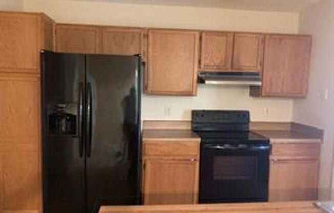 3 beds, 2 baths, $1,500