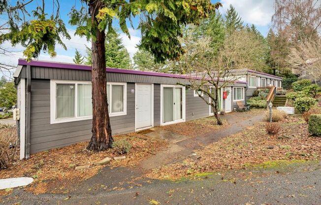 2 beds, 1 bath, 900 sqft, $1,450, Unit #20