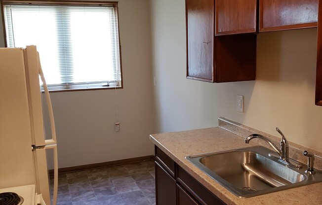 1 bed, 1 bath, 765 sqft, $850, Unit 9