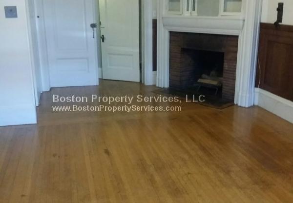 39 BAY STATE RD