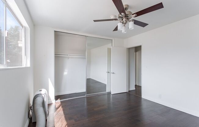 725 Hayworth Apartments