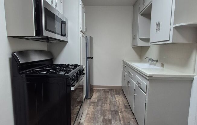 1 bed, 1 bath, $1,510, Unit 11B