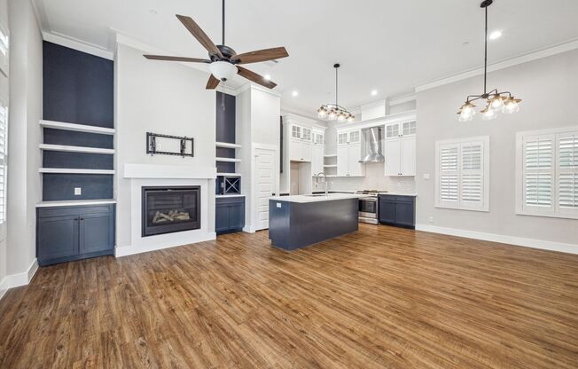 Luxury Three bedroom Corner Home!