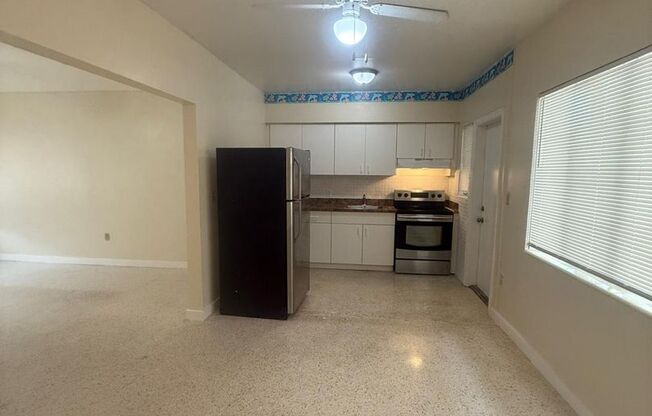 1 bed, 1 bath, $1,800, Unit 2140-4