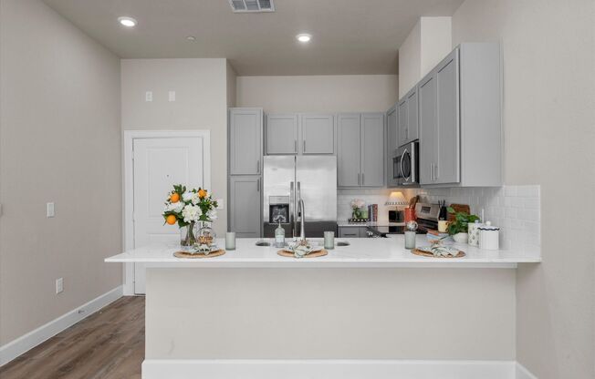 1 bed, 1 bath, 663 sqft, $1,450, Unit 433