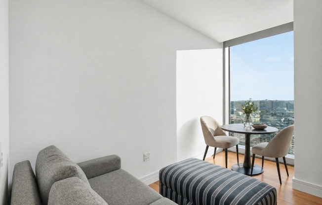 Studio, 1 bath, 385 sqft, $5,000, Unit 2412