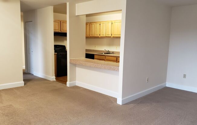2 beds, 1.5 baths, 1,050 sqft, $1,912, Unit 3331 #301