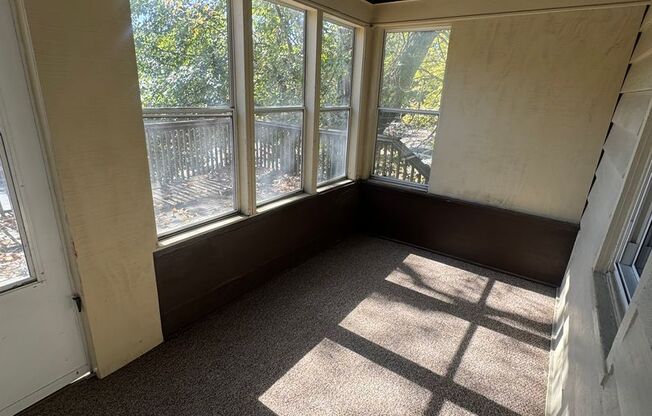 3 beds, 1 bath, $1,200