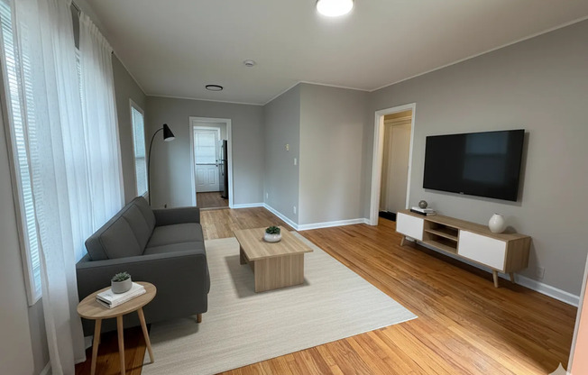 ZzzJ0633-2 Montana Fourplexes