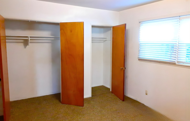 5824-5828 Montebello Park Way