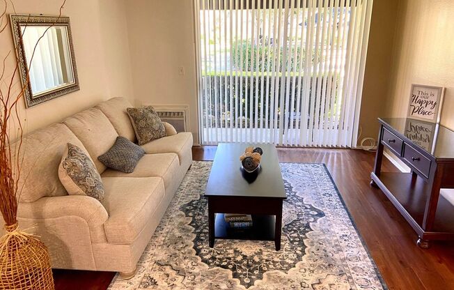 1 bed, 1 bath, 716 sqft, $2,150, Unit O013