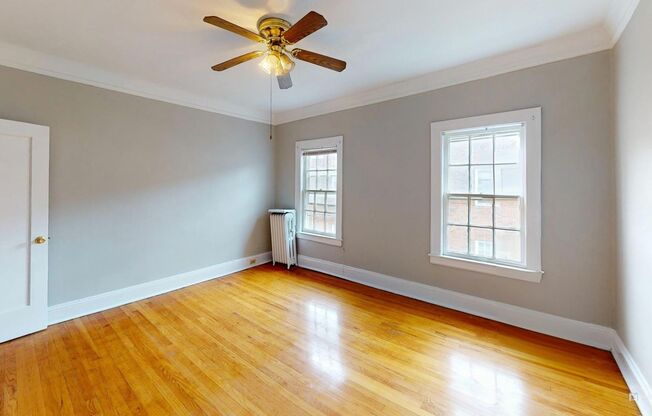 3 beds, 1 bath, 1,260 sqft, $1,275
