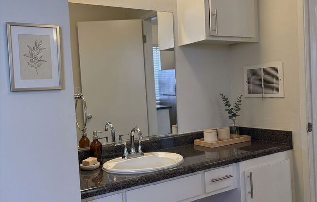 1 bed, 1 bath, $2,200, Unit Unit 1426-1