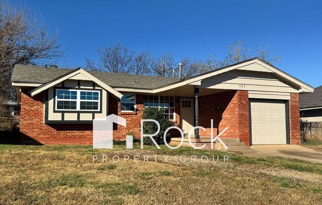Beautifully Remodeled 3 Bed/1.5 Bath Home in Moore with 1-Car Garage