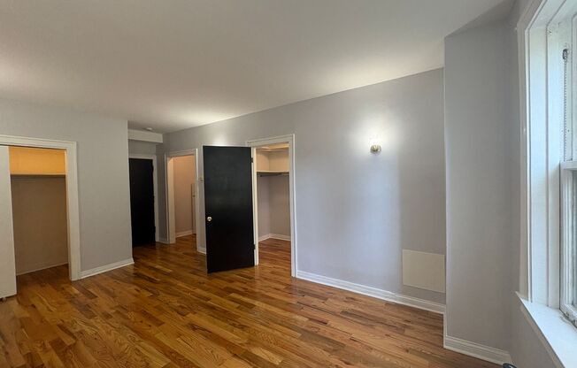 Studio, 1 bath, $1,095, Unit 107
