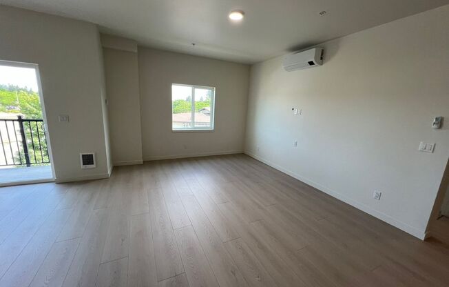 1 bed, 1 bath, 800 sqft, $1,675, Unit 305