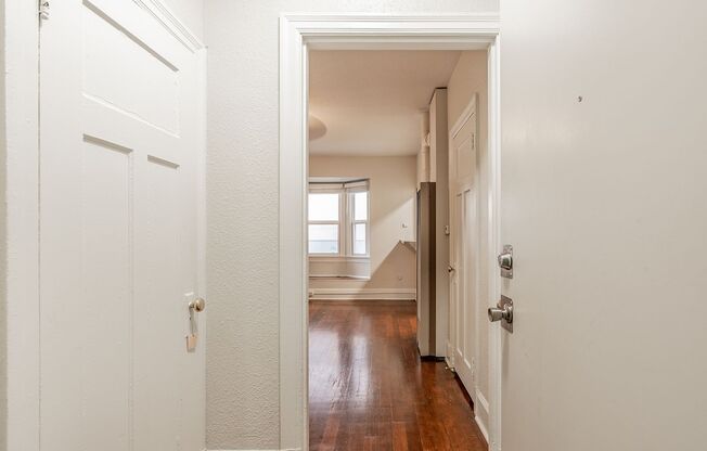 Studio, 1 bath, $1,169