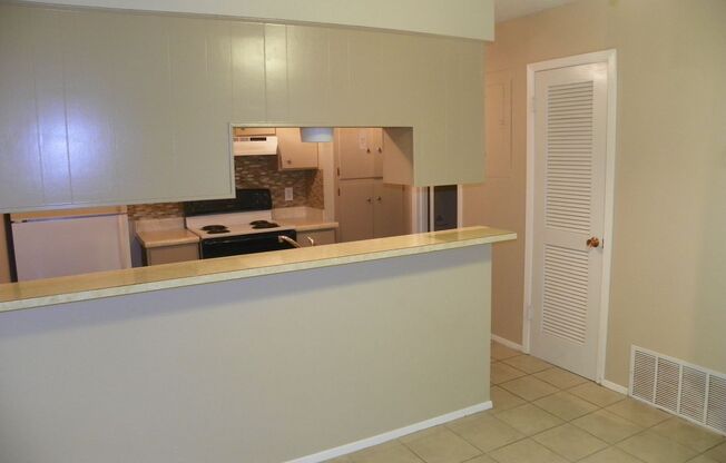 2 beds, 1.5 baths, 1,147 sqft, $1,475, Unit 101