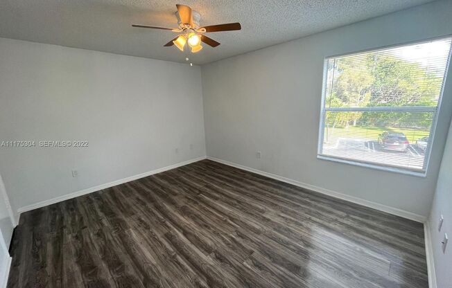 2 beds, 2 baths, $1,950, Unit Unit #128