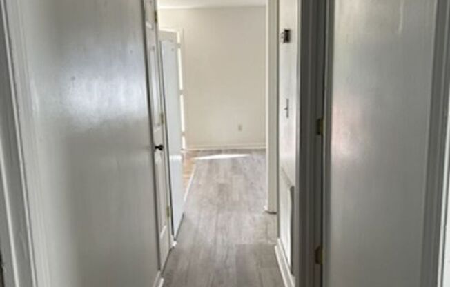 3 beds, 1 bath, $1,300, Unit 1