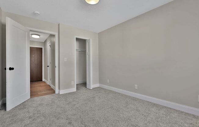 2 beds, 1 bath, $1,685, Unit 111