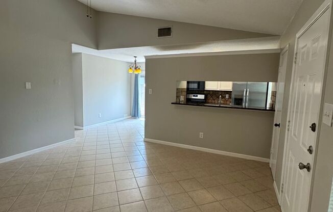 215 Greenlawn