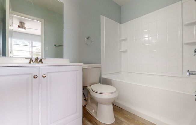 2 beds, 2.5 baths, 1,340 sqft, $1,795, Unit Unit 401