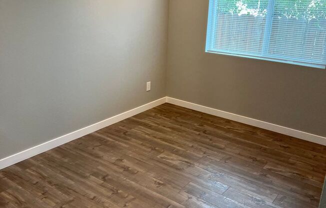 5 beds, 3 baths, $5,500, Unit 456