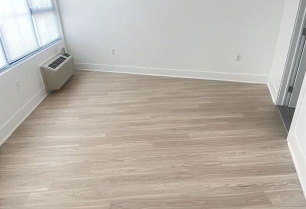 2 beds, 2 baths, 851 sqft, $3,000, Unit 201