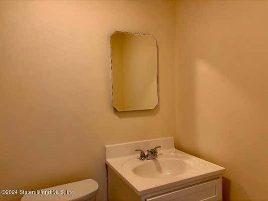 2 beds, 1 bath, 888 sqft, $2,150, Unit 2