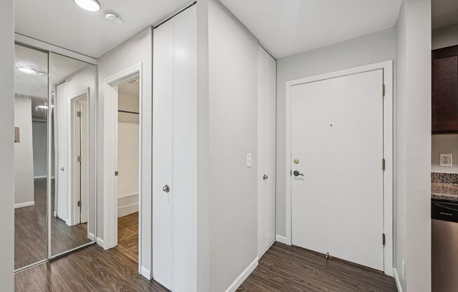 1 bed, 1 bath, 755 sqft, $1,295, Unit 1855-103
