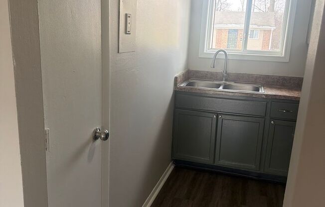 2 beds, 1 bath, 855 sqft, $999, Unit 1363