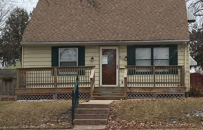 4BR SINGLE FAMILY HOME, GREAT LOCATION, YARD, PARKING, BASEMENT